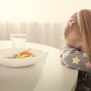 Mały niejadek – co robić, żeby zachęcić dziecko do jedzenia?